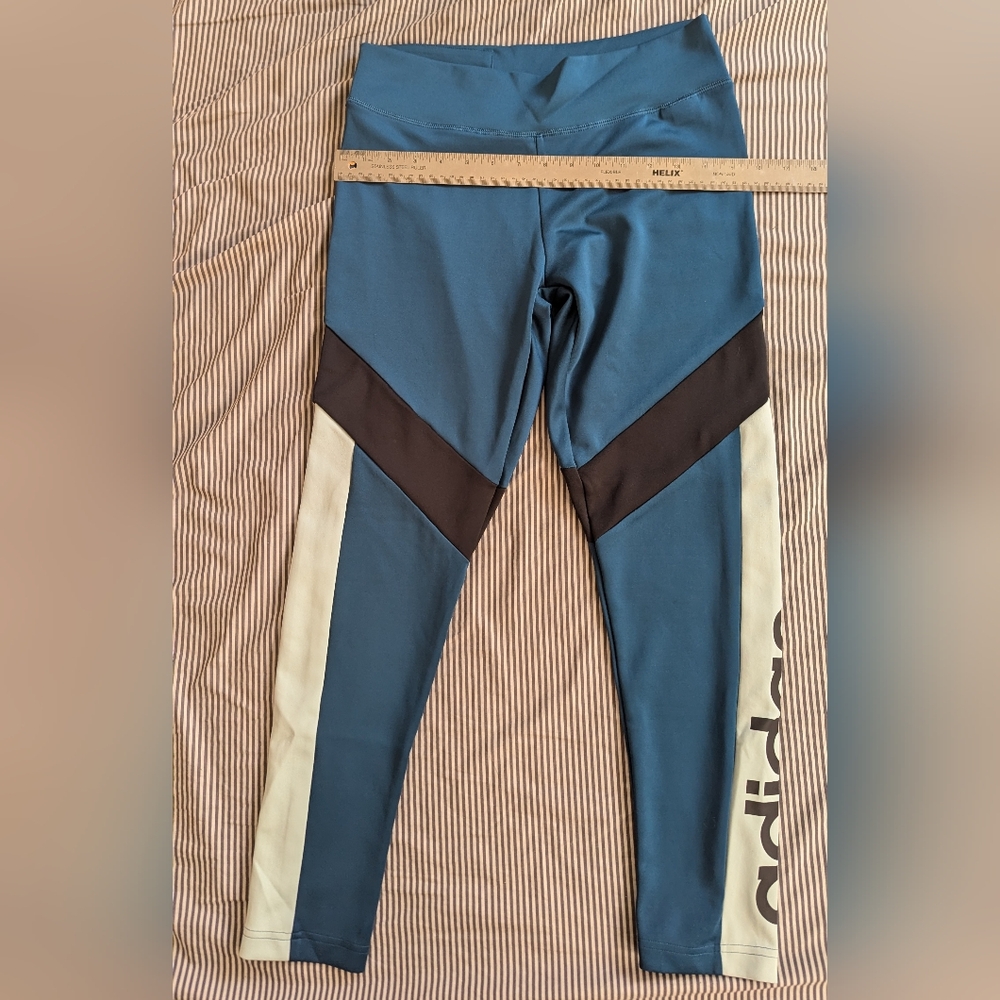 Adidas leggings size M